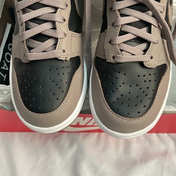 Women’s Nike Dunk High Fossil size 6 - Picture 9 of 10